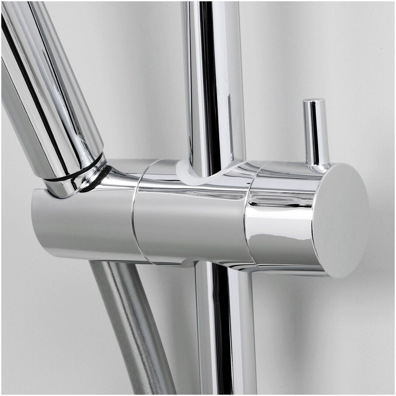 Душевая стойка с держателем хром Wasserkraft A142 - изображение 3