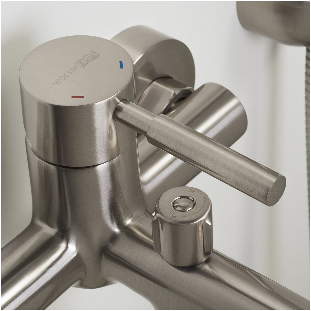 Душевой комплект с лейкой и коротким изливом никель Wasserkraft Wern 4201 - изображение 7