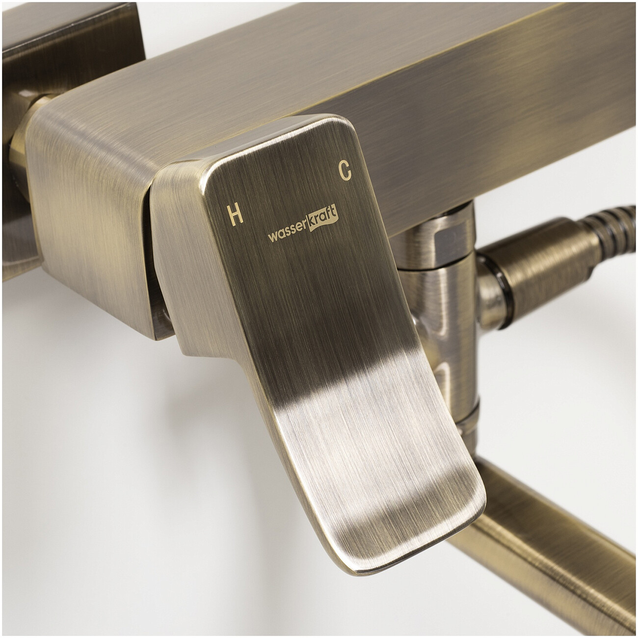 Душевой комплект с лейкой и длинным изливом светлая бронза Wasserkraft Exter 1602L - изображение 8