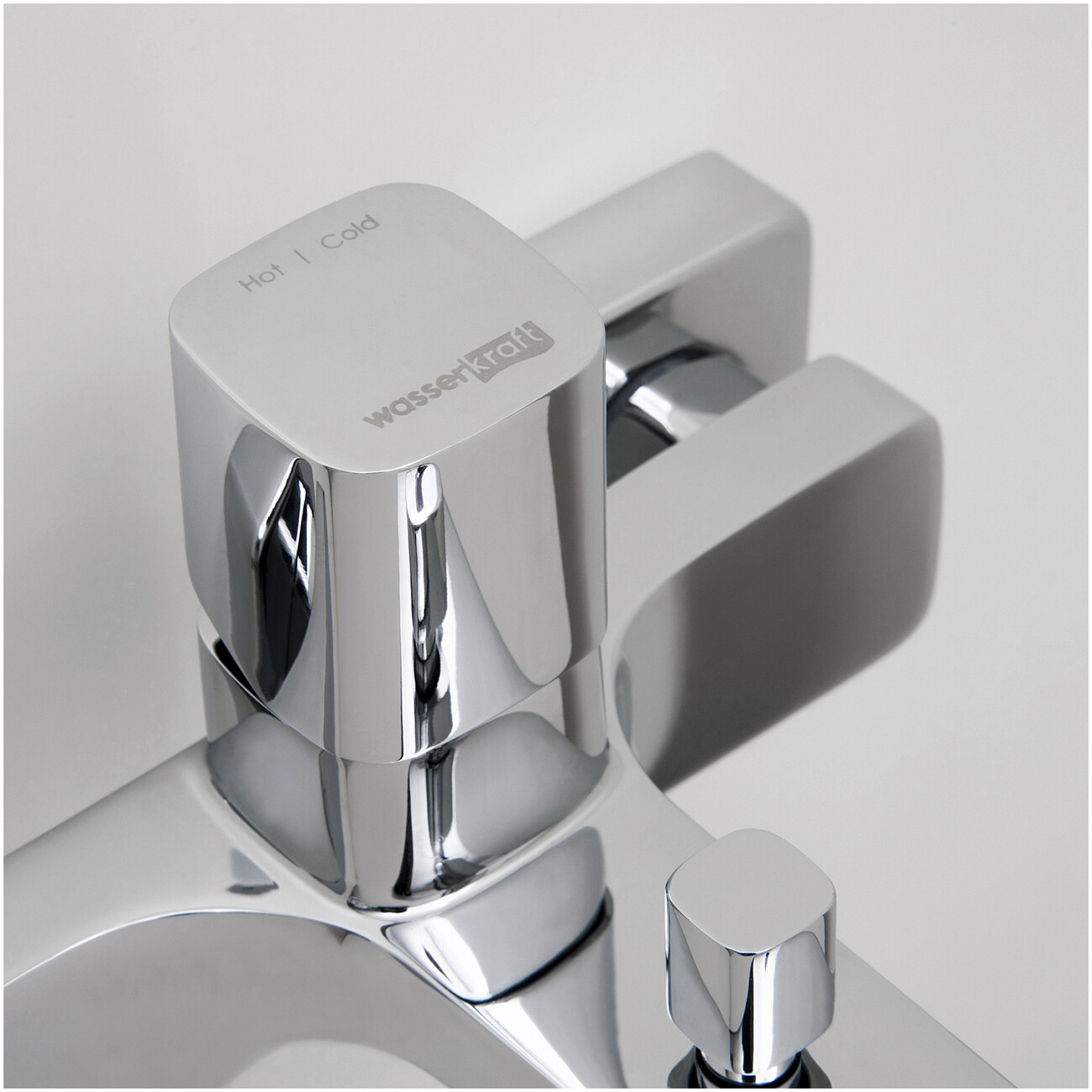 Смеситель для ванны и душа из латуни хром Wasserkraft 8601 - изображение 10