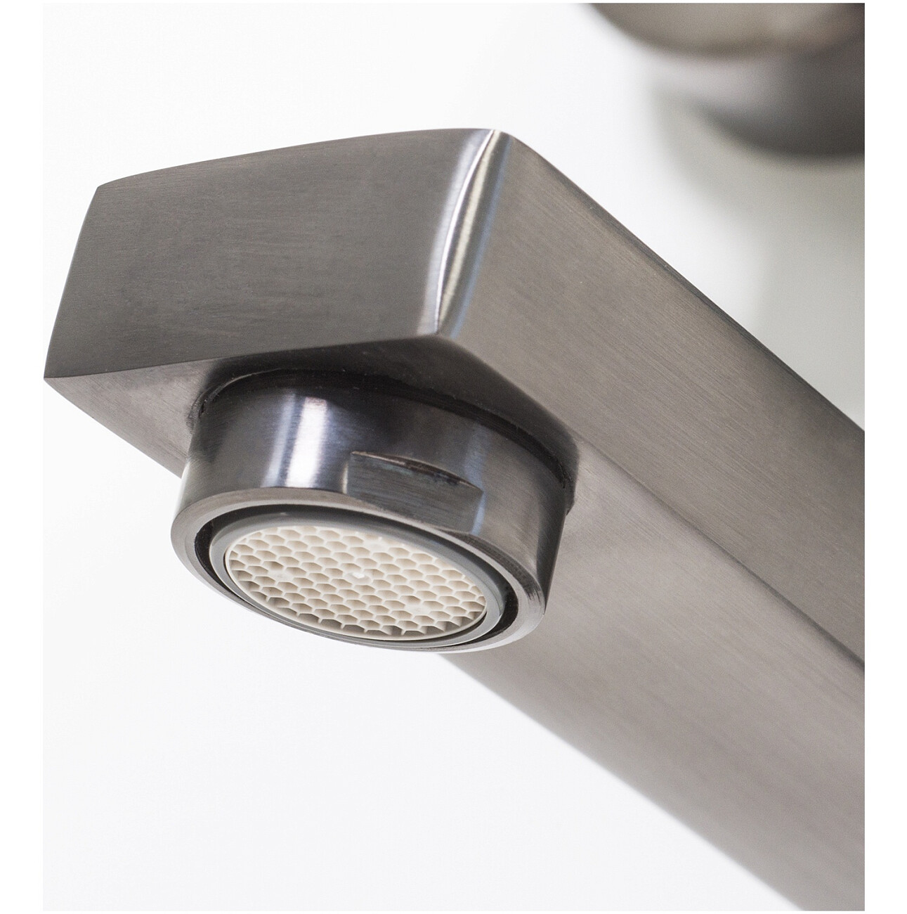 Душевая система со смесителем из латуни оружейная сталь Wasserkraft A18401 - изображение 8