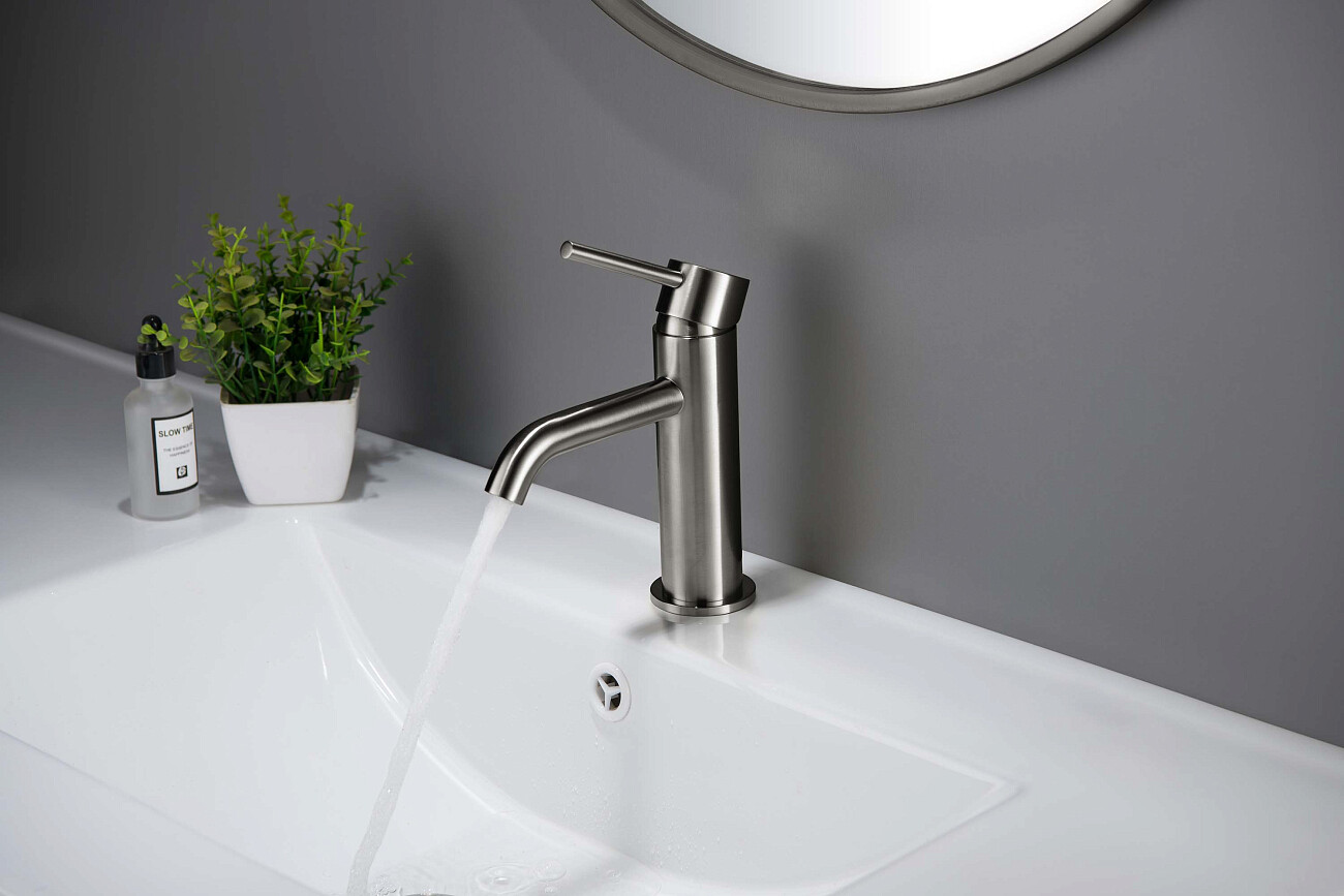 Смеситель для раковины однорычажный черный хром Aquatek "Европа" AQ1310BGM - изображение 4