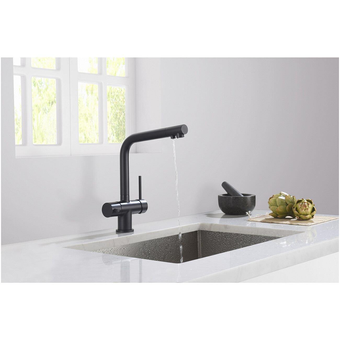 Смеситель для кухни с подключением фильтра черный Timo Saona 2396-03F - изображение 2