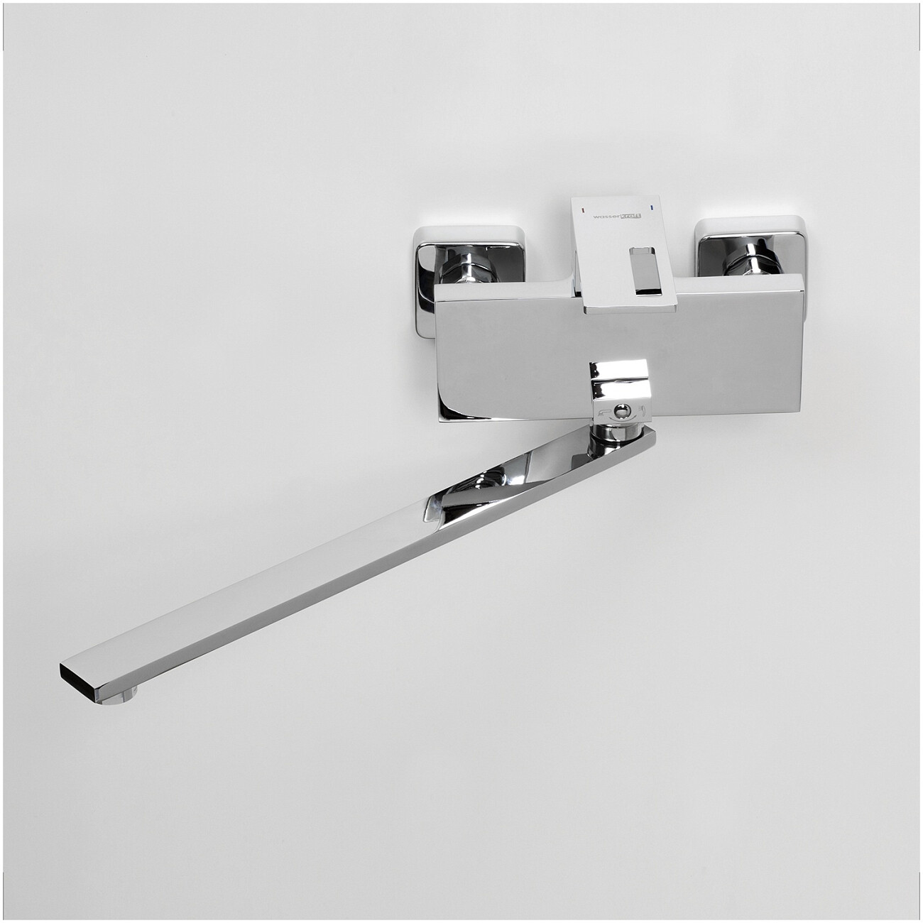 Смеситель для ванны с изливом из латуни хром Wasserkraft 1502L - изображение 6