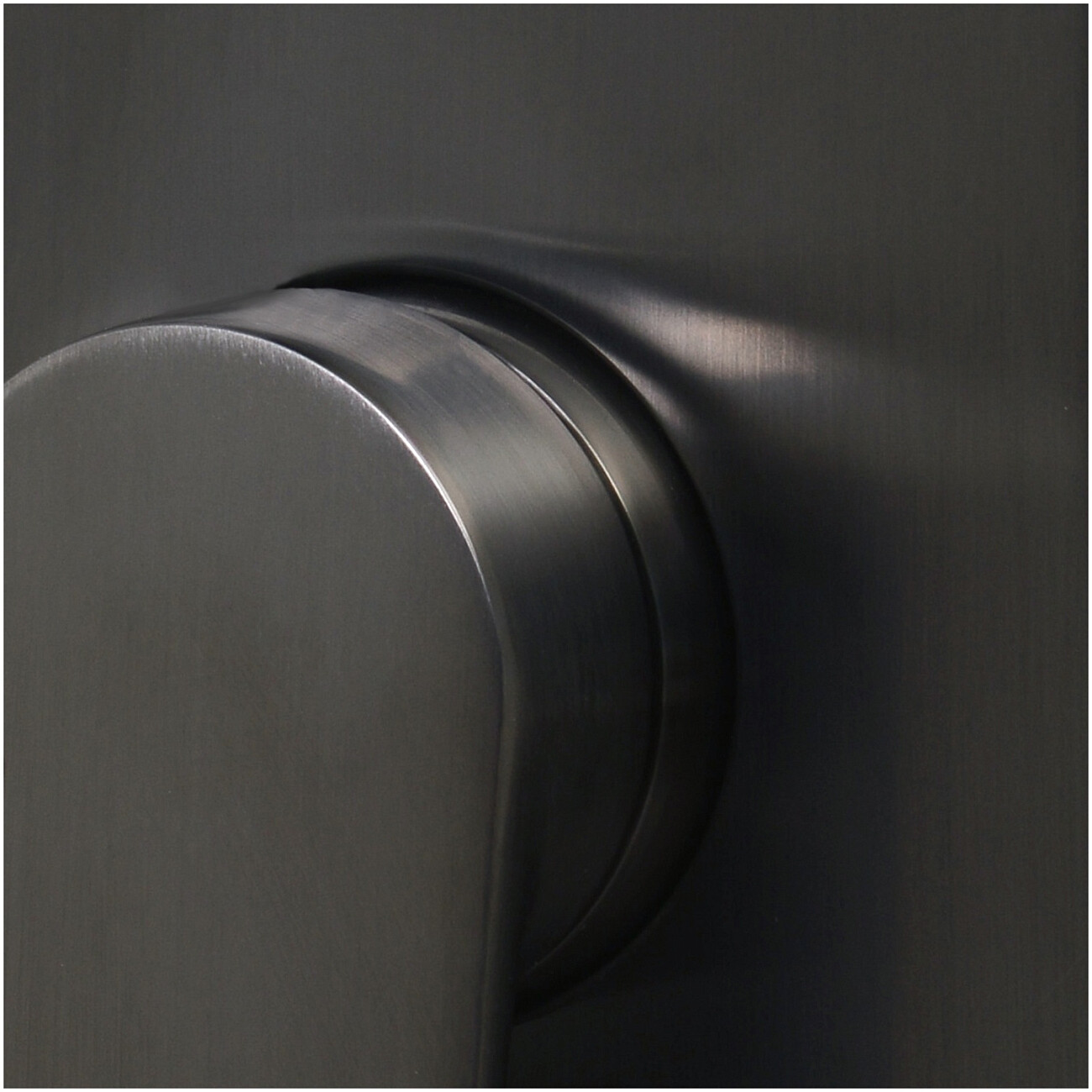 Смеситель для душа встраиваемый из латуни оружейная сталь Wasserkraft 8451 - изображение 6