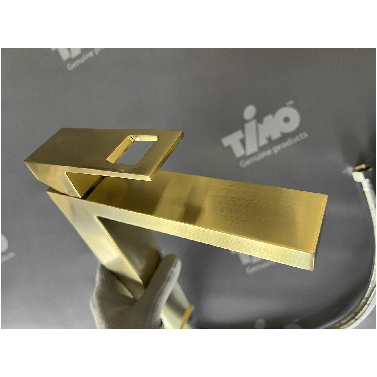 Смеситель для раковины-чаши золото матовое Timo Briana 7111-17F - изображение 3