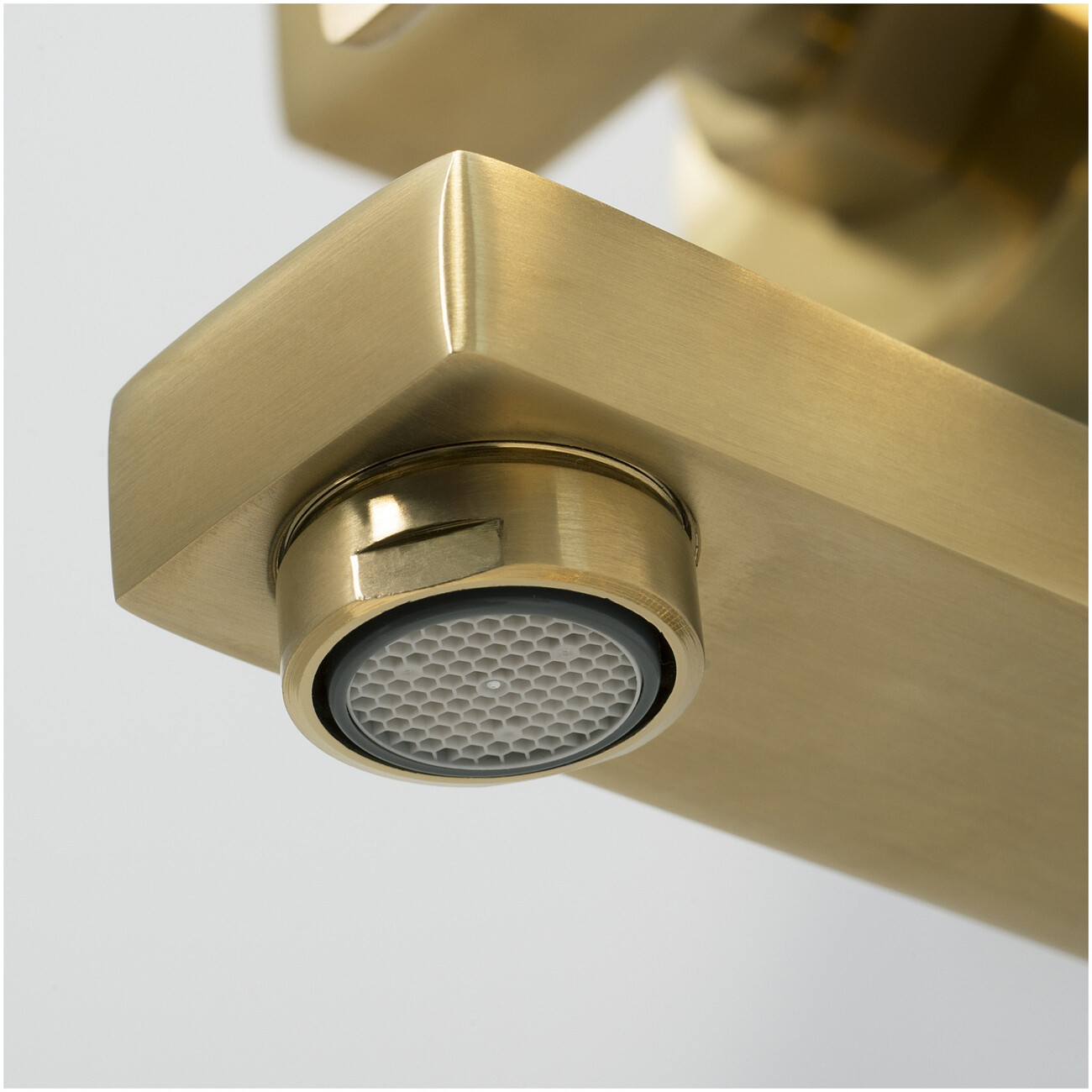 Душевая система со смесителем из латуни золотая Wasserkraft A155.198.201.BG - изображение 6