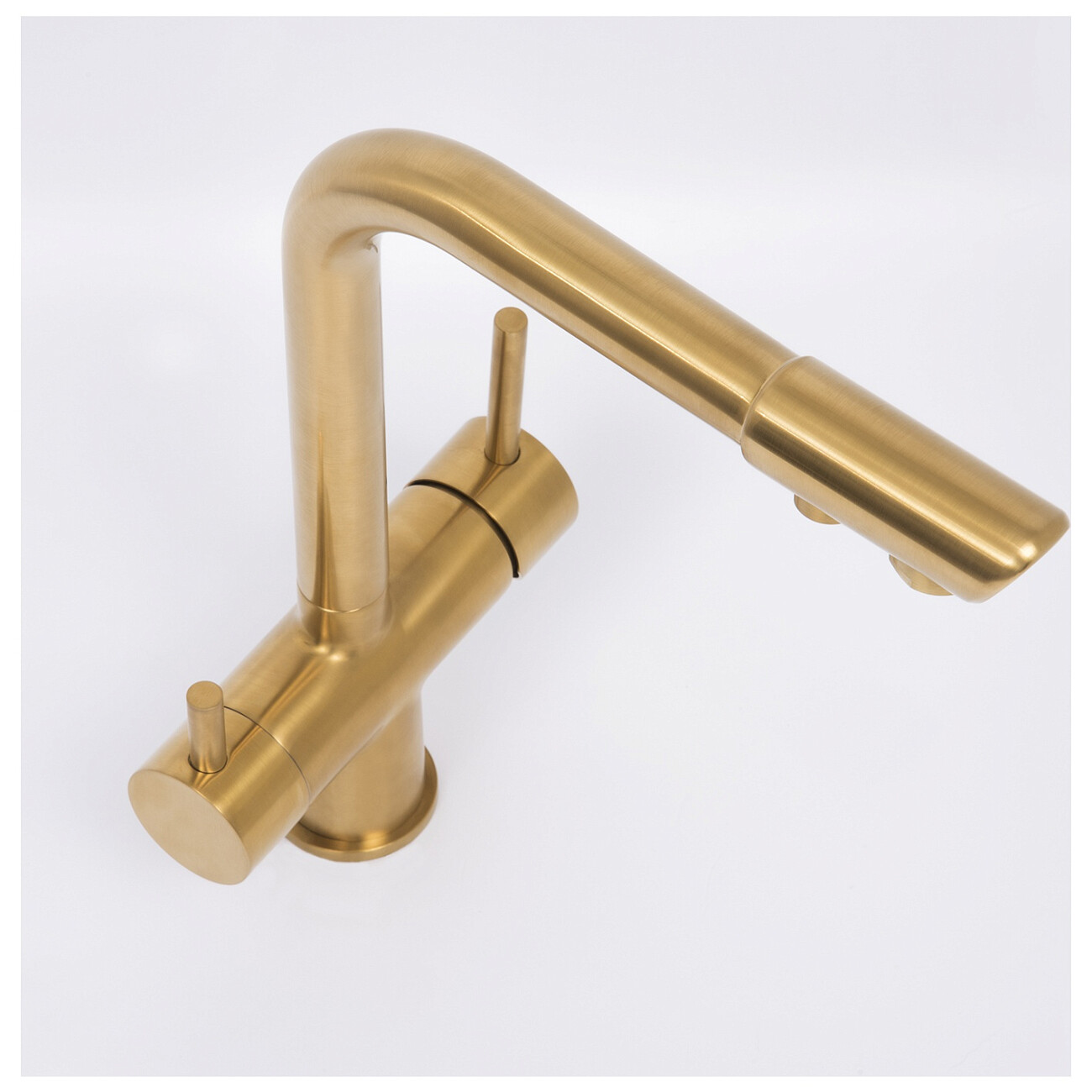 Смеситель для кухни под фильтр из латуни золотой Wasserkraft A8387 - изображение 7