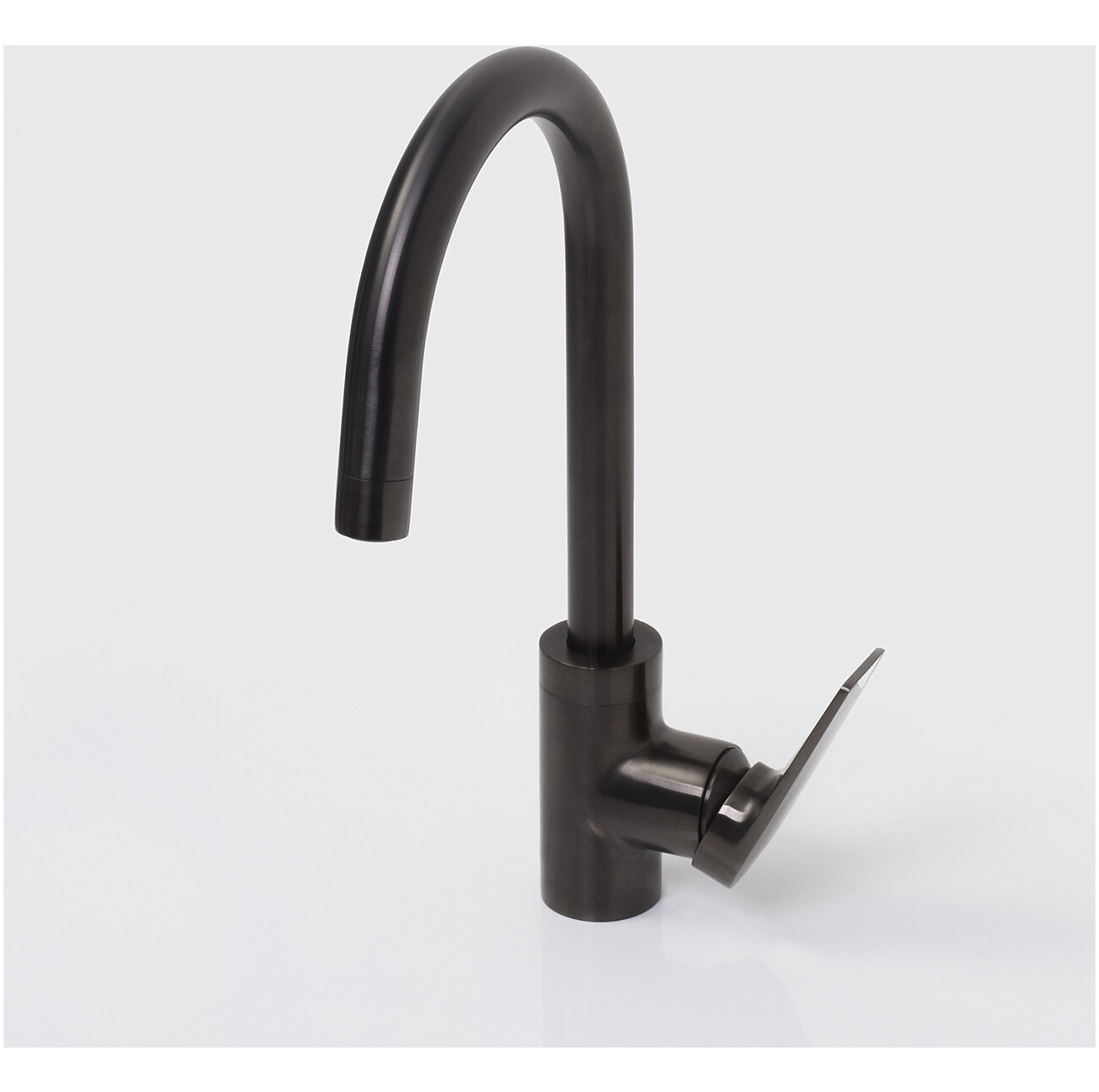 Смеситель для кухни из латуни оружейная сталь Wasserkraft 8407 - изображение 11