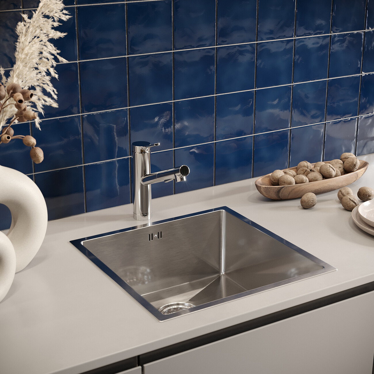 Смеситель для кухни однорычажный с выдвижным изливом черный Domaci "Равенна" DC 3012 - изображение 3