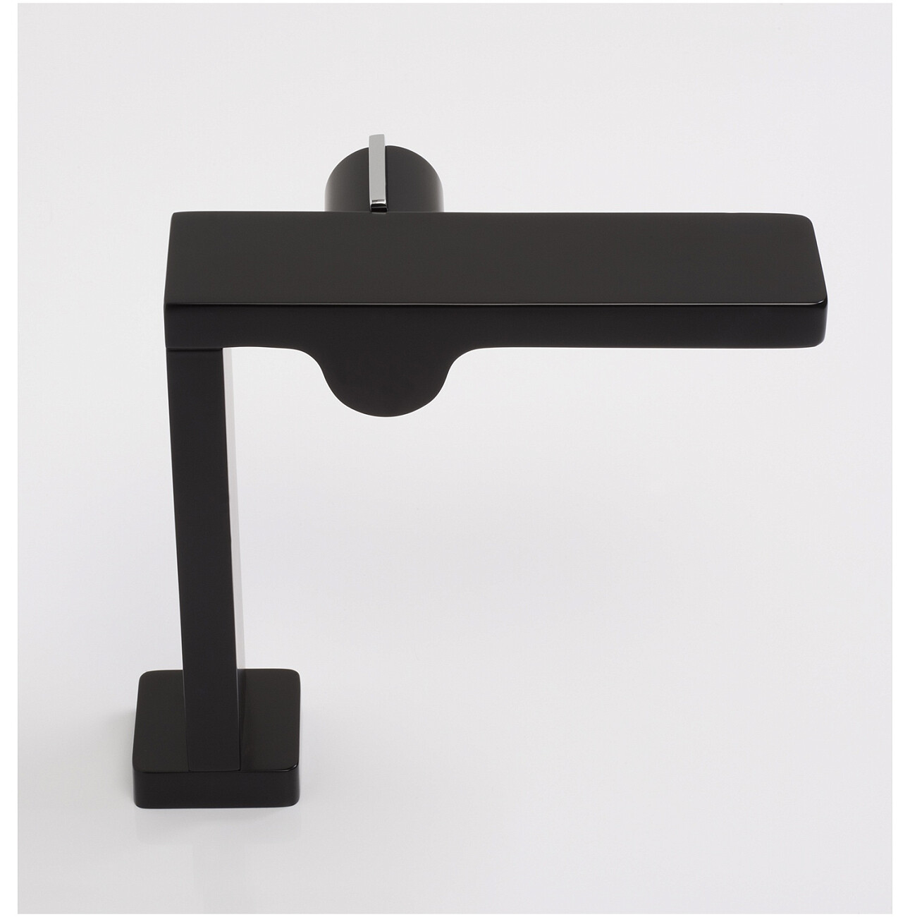 Смеситель для раковины из латуни черный Wasserkraft 7410 - изображение 4