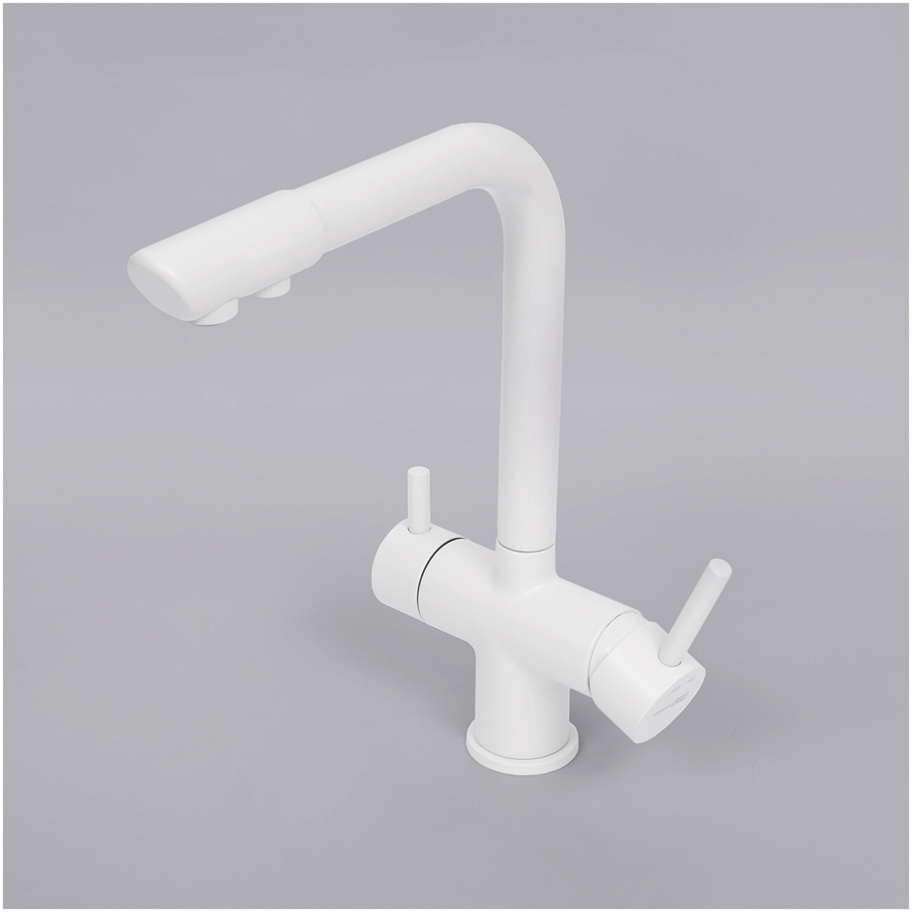 Смеситель для кухни под фильтр из латуни белый Wasserkraft A8357 - изображение 4