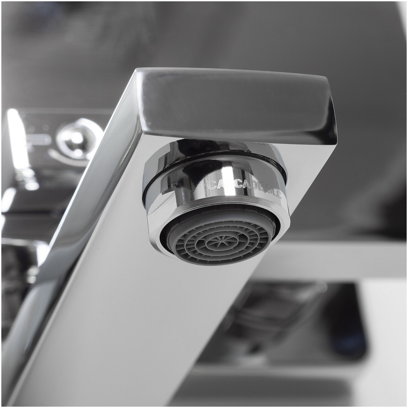 Смеситель для ванны с коротким изливом хром Wasserkraft Alme 1501 - изображение 10