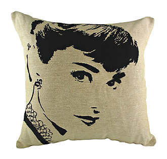Подушка с портретом Одри Хэпбёрн Audrey Hapburn