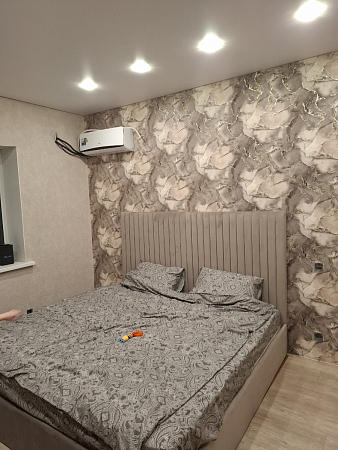 Кровать евро с подъемным механизмом и ящиком для белья 200х200 мокко Amore