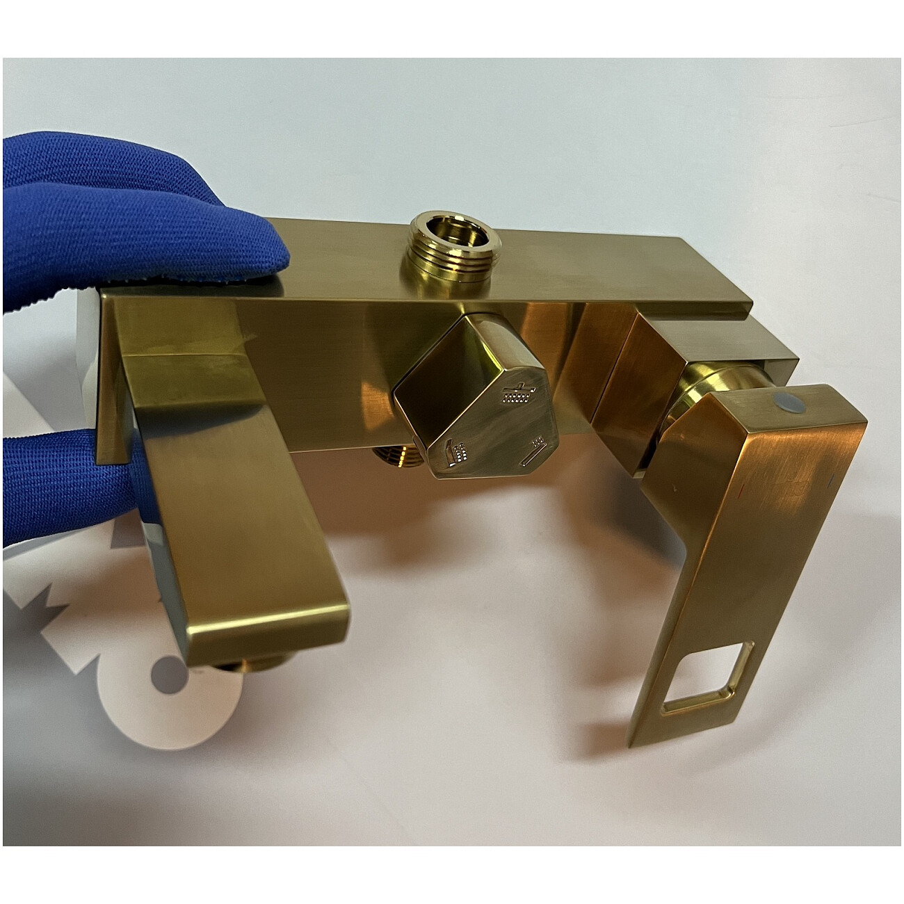 Душевой комплект с тропическим душем золотой Timo Briana SX-7130-17 - изображение 2