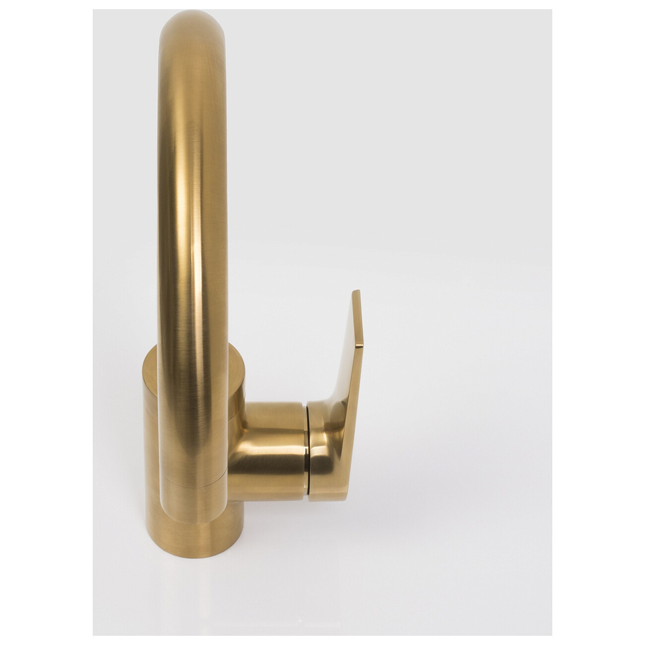 Смеситель для кухни из латуни золотой Wasserkraft 5507 - изображение 4