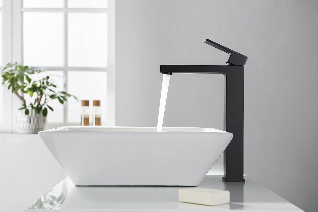 Смеситель для раковины-чаши черный Timo Selene 3061-03F - изображение 2