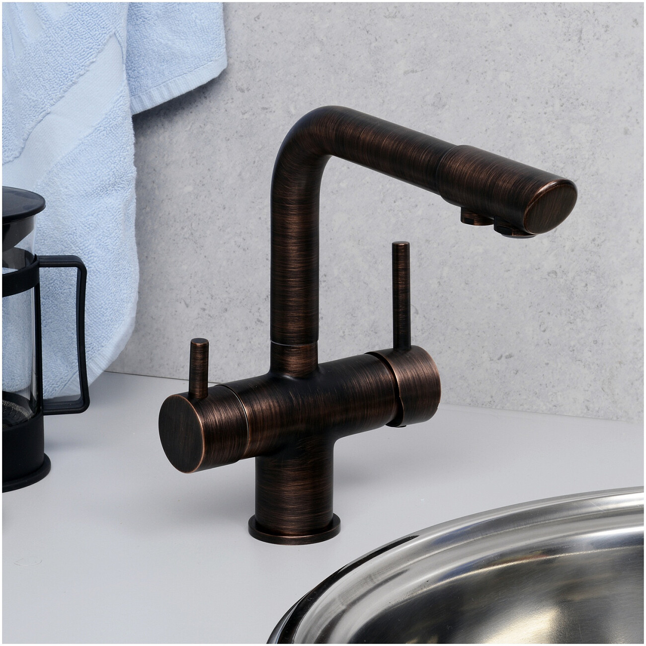 Смеситель для кухни под фильтр из латуни темная бронза Wasserkraft A8047 - изображение 3