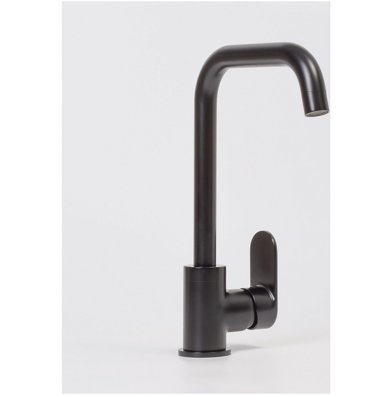 Смеситель для кухни из латуни черный Wasserkraft A7407 - изображение 4