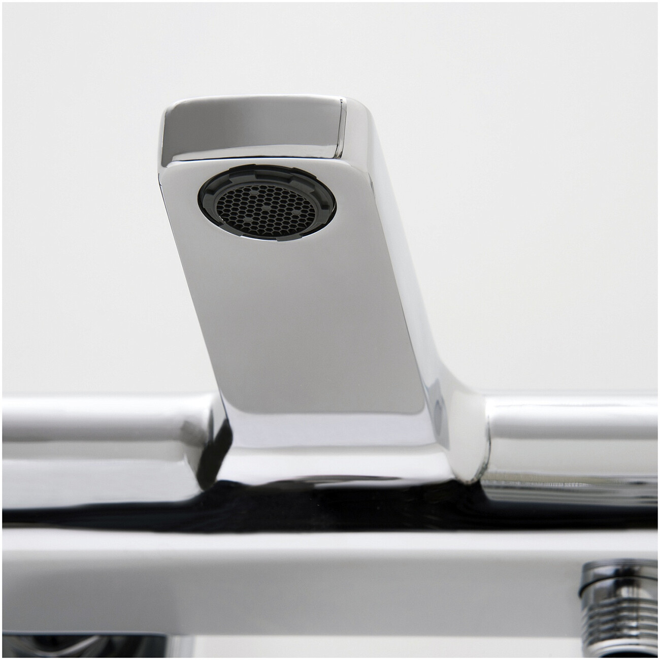 Смеситель для ванны и душа термостатический хром Wasserkraft 8611 Thermo - изображение 8