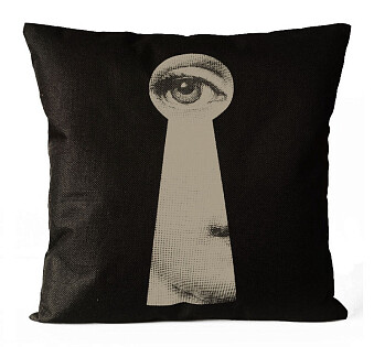 Подушка с портретом Лины Пьеро Форназетти Keyhole
