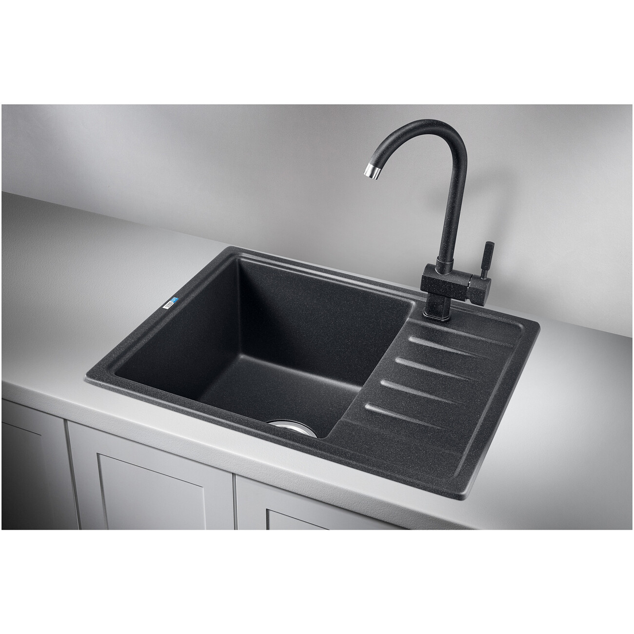 Кухонная мойка кварцевая прямоугольная черная Granula ST-5803 черный - изображение 2