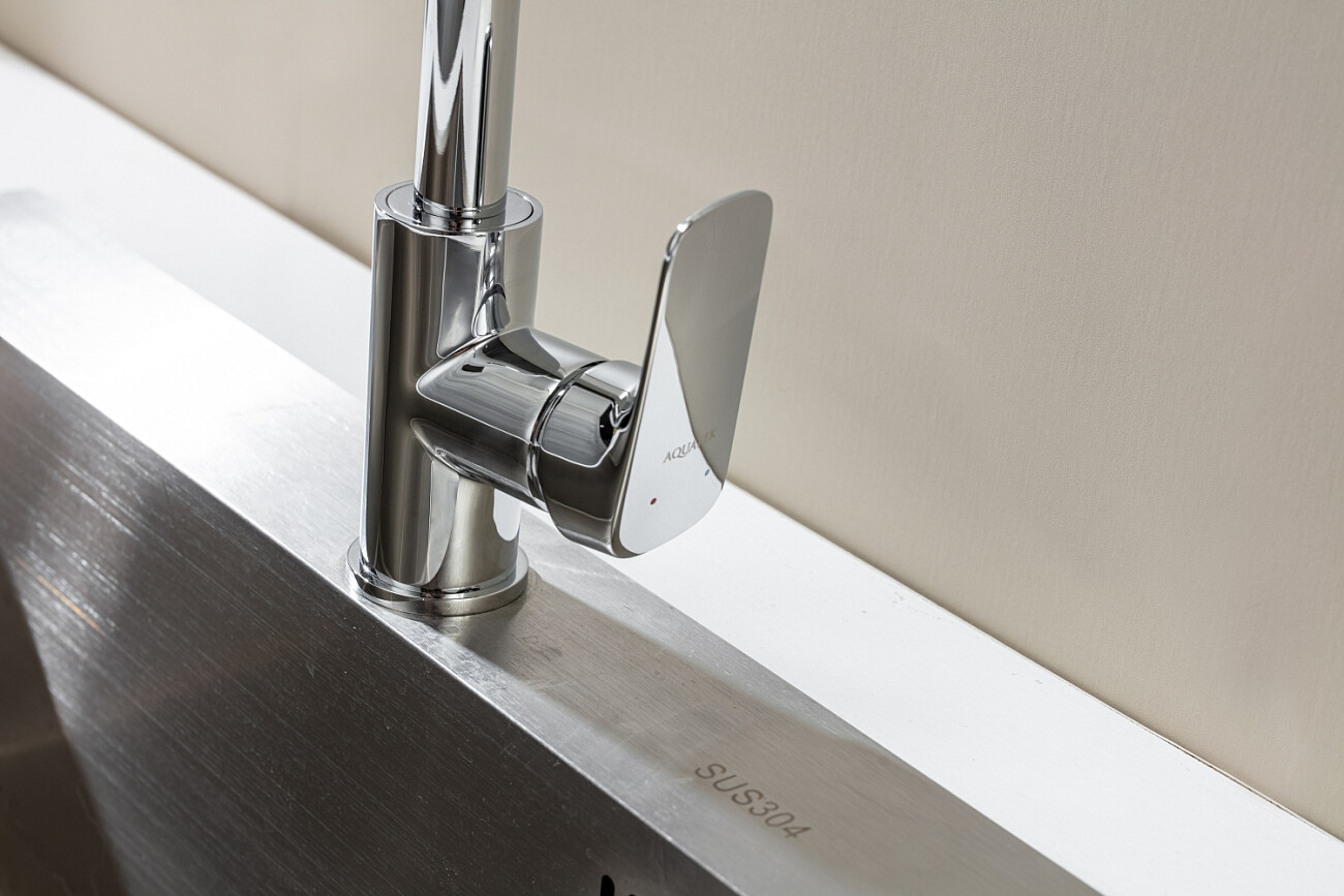 Смеситель для кухни с квадратным изливом хром Aquatek "Вега" AQ1081CR - изображение 3