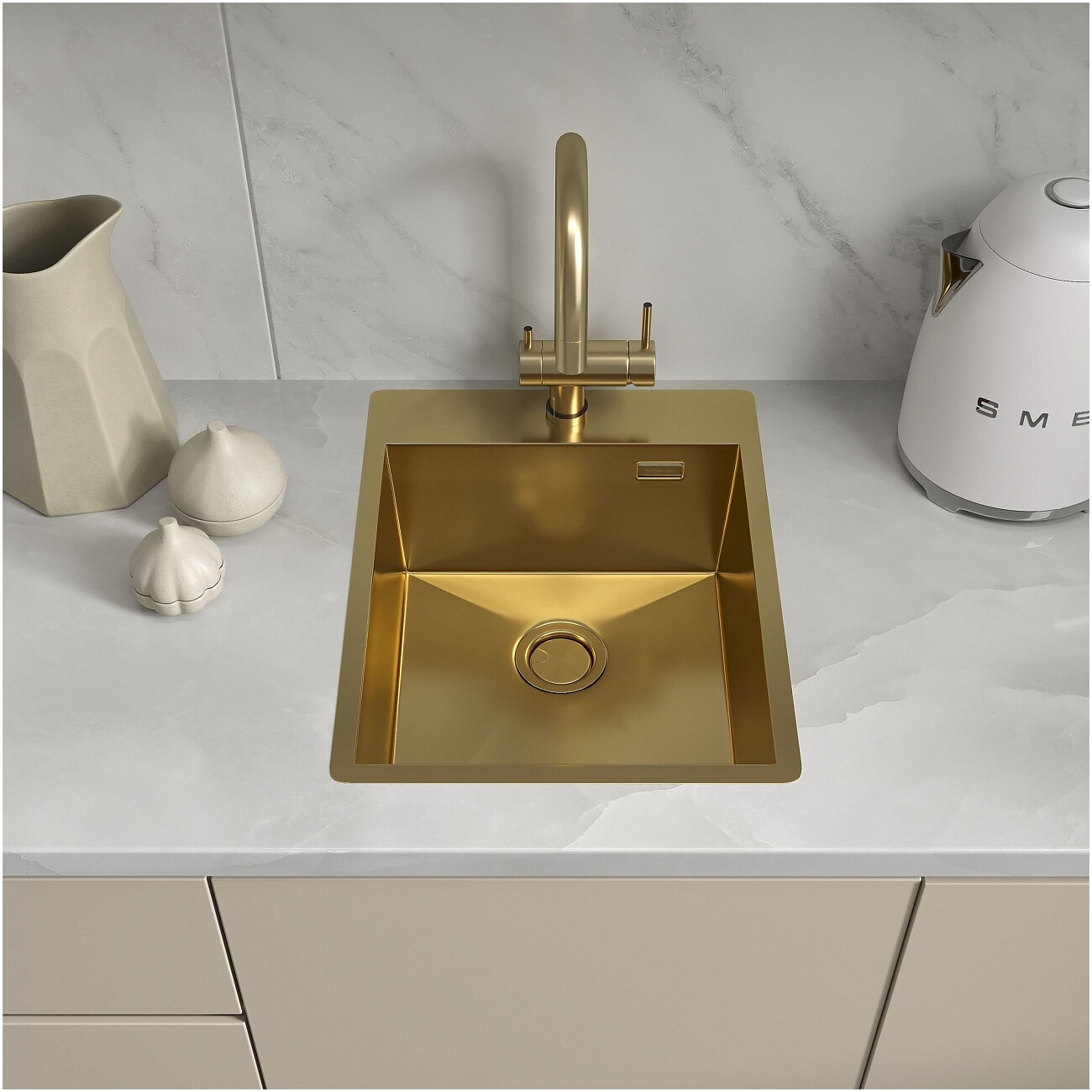 Кухонная мойка из нержавеющей стали 50х40 см брашированное золото Reflexion Iseo RX2240GD - изображение 8