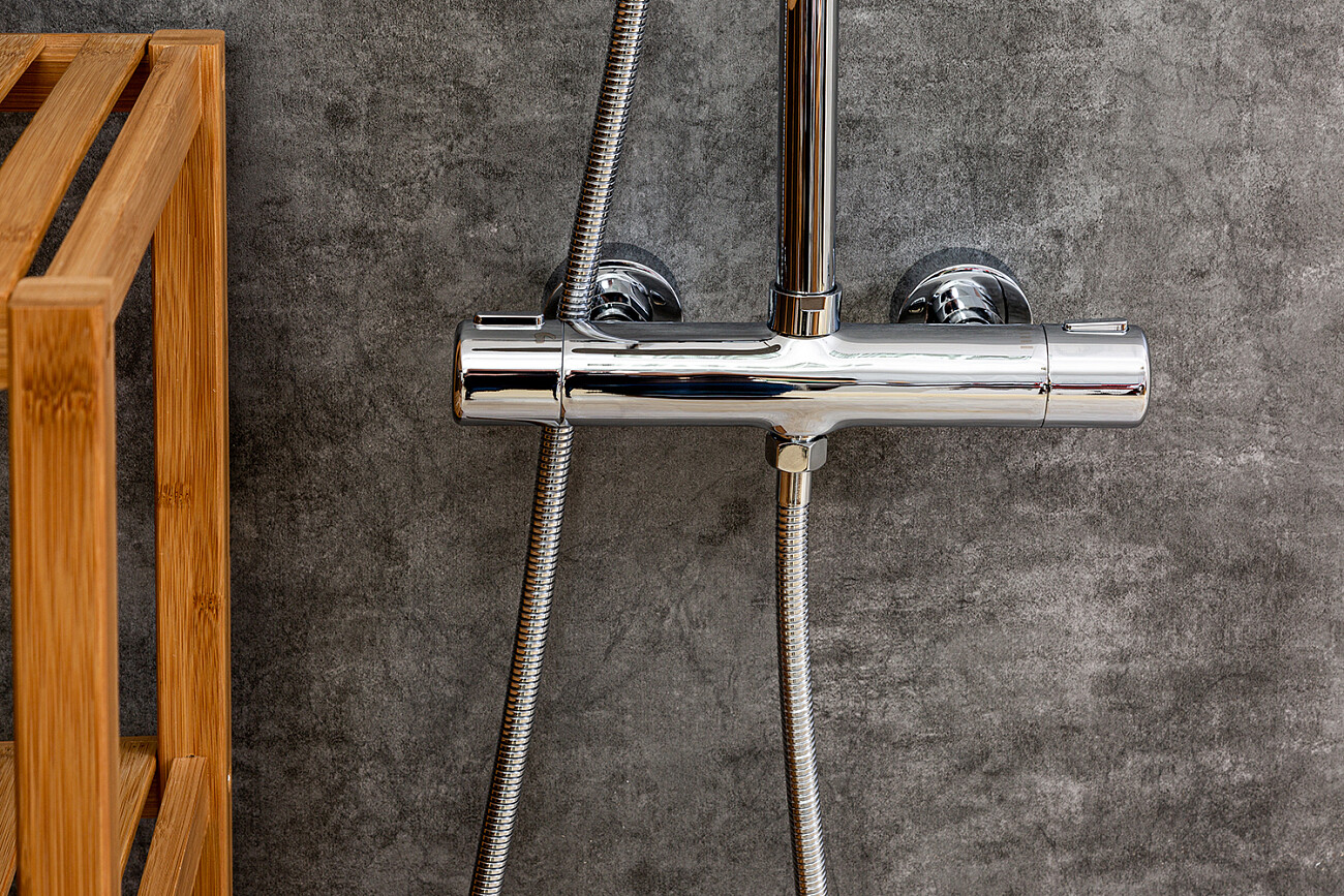 Душевая стойка с верхним душем и термостатом хром Stworki "Рандерс" RD-04cr - изображение 8