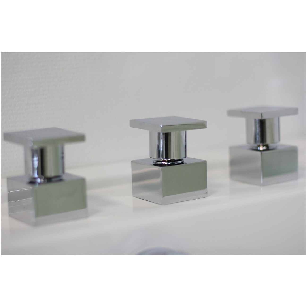 Ванна акриловая гидромассажная белая Cerutti SPA C-453 - изображение 11