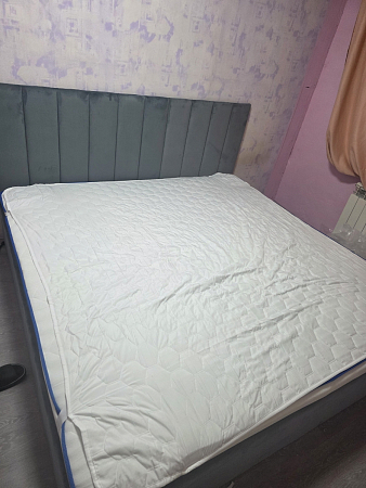 Кровать евро с подъемным механизмом и ящиком для белья 200х200 серо-голубая Вега