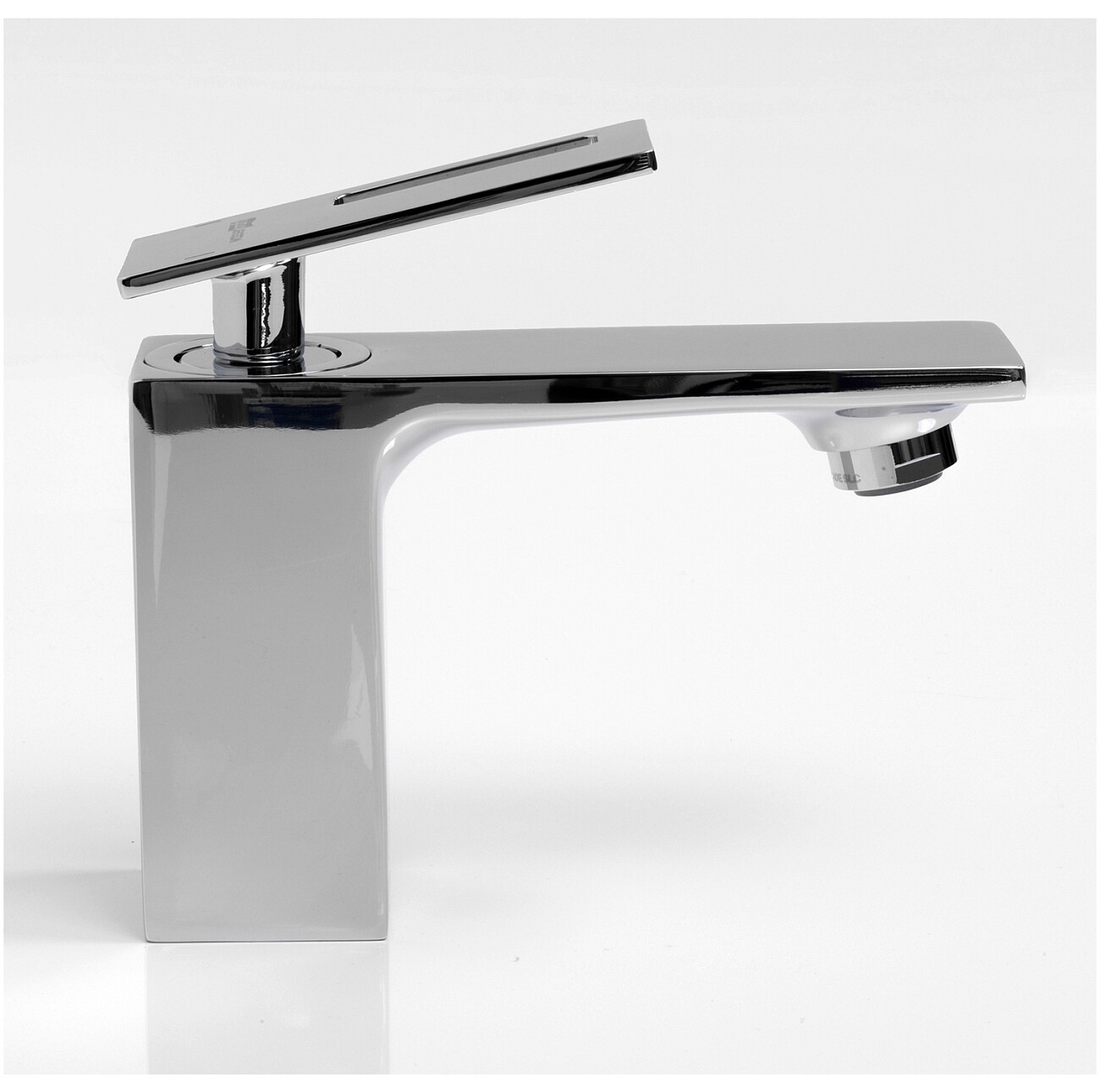 Смеситель для раковины из латуни хром Wasserkraft 1503 - изображение 5