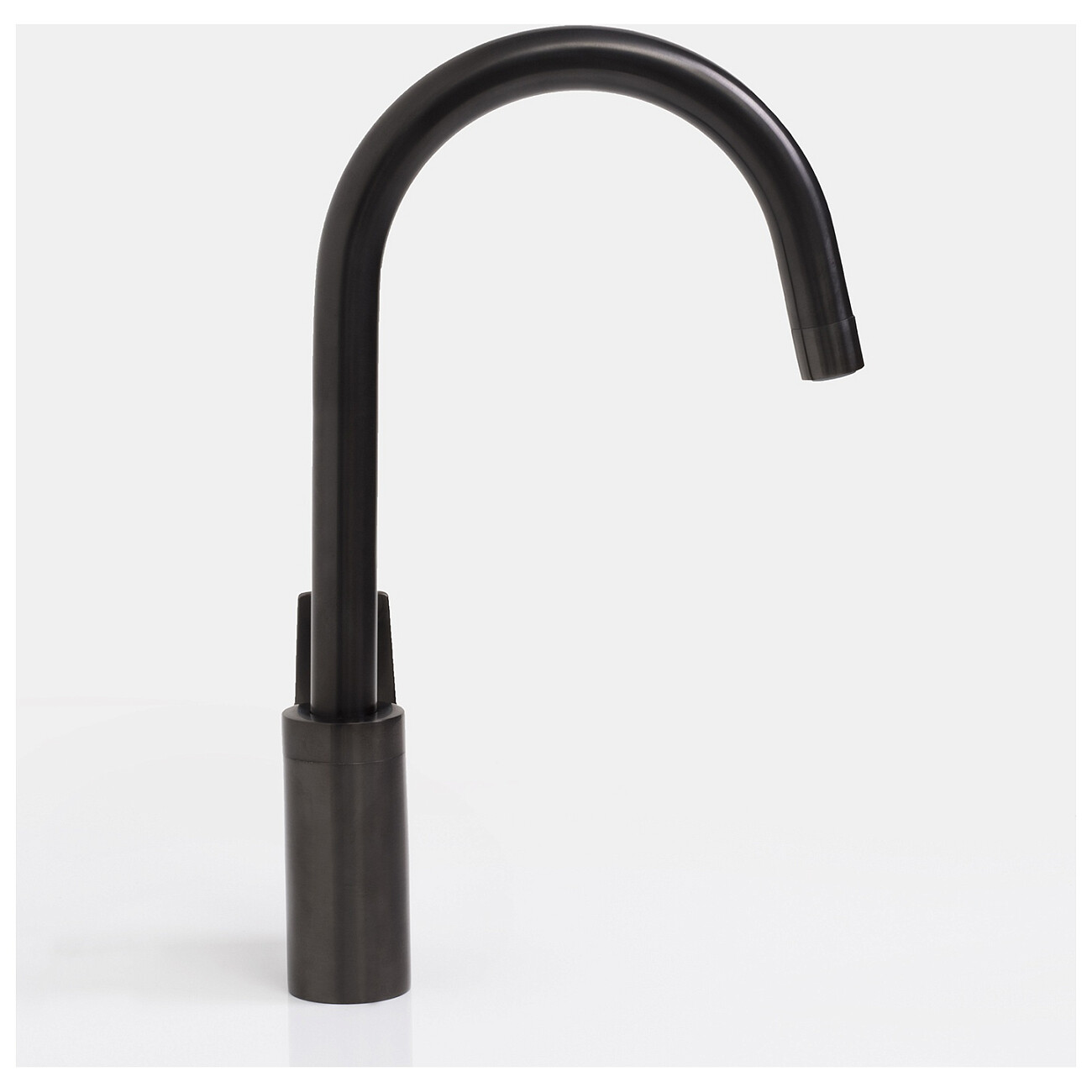 Смеситель для кухни из латуни оружейная сталь Wasserkraft 8407 - изображение 5