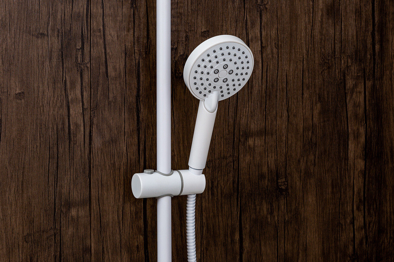 Душевая стойка с верхним душем и держателем белая Stworki "Эстерсунд" ES-09w - изображение 4