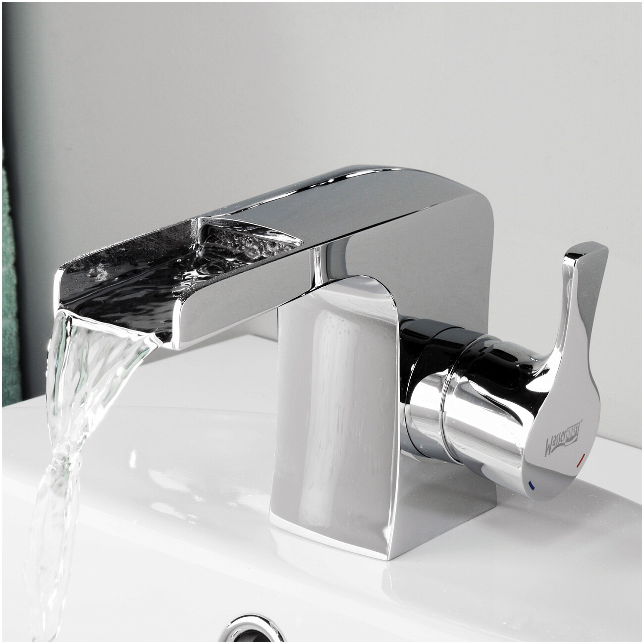 Смеситель для раковины каскадный из латуни хром Wasserkraft 4869 - изображение 2