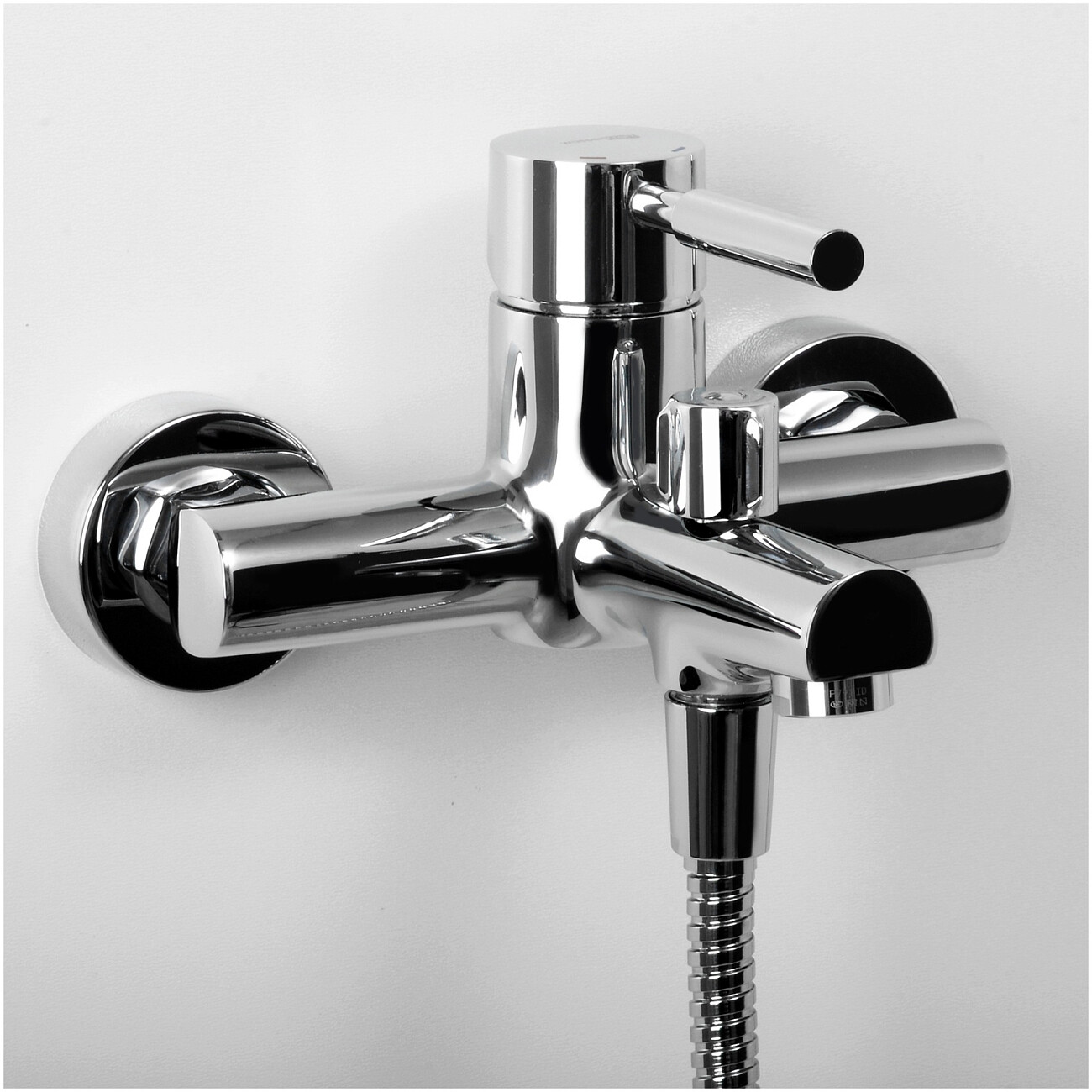 Душевой комплект с лейкой и коротким изливом хром Wasserkraft Main 4101 - изображение 3