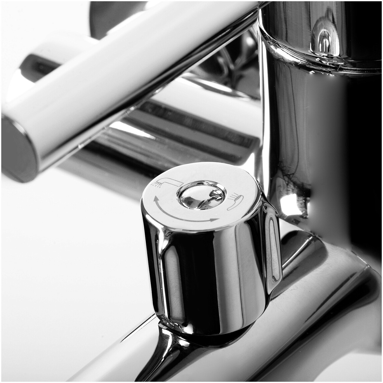 Душевой комплект с лейкой и коротким изливом хром Wasserkraft Main 4101 - изображение 4