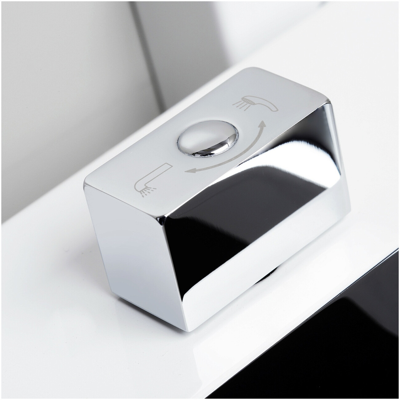 Душевой комплект с лейкой и коротким изливом белый, хром Wasserkraft Aller 1061WHITE - изображение 4