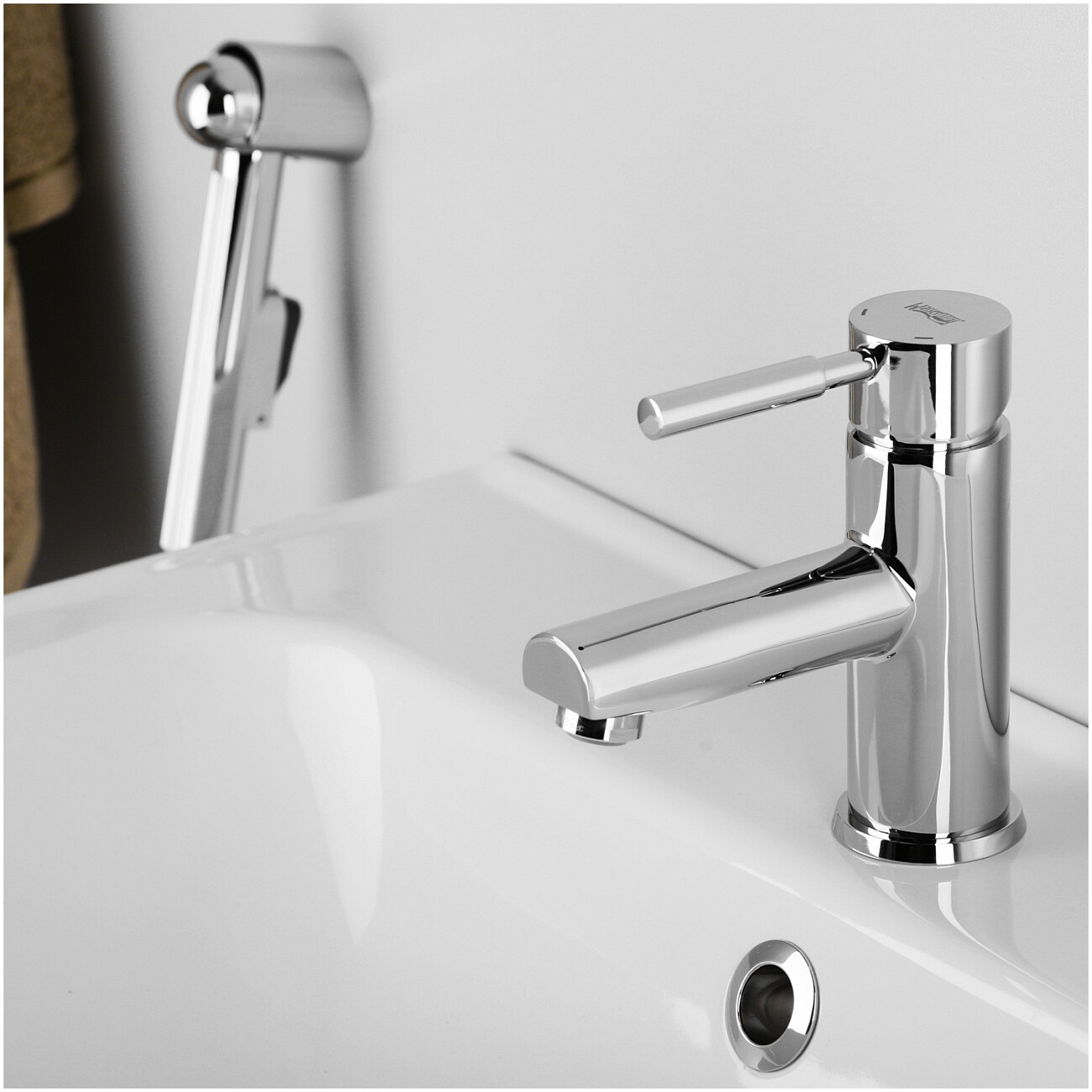 Гигиенический душ со смесителем хром Wasserkraft Main 4108 - изображение 2