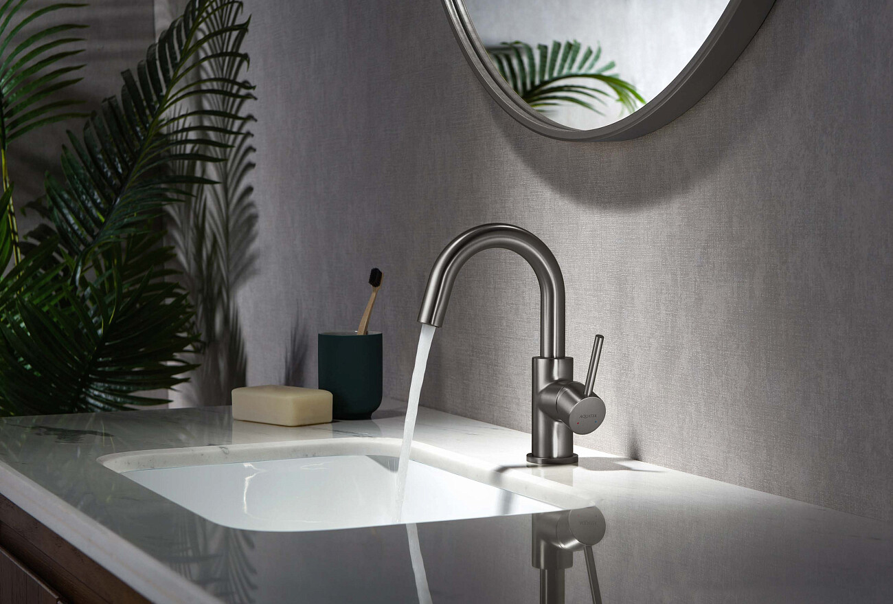 Смеситель для раковины однорычажный черный хром Aquatek "Европа" AQ1307BGM - изображение 3