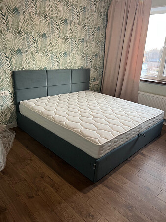 Кровать евро с подъемным механизмом и ящиком для белья 200х200 дымчато-голубая Токио