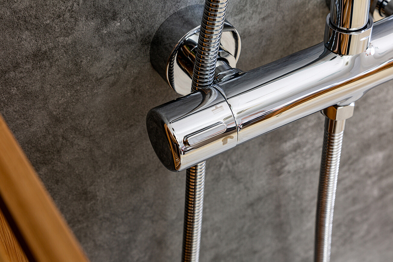 Душевая стойка с верхним душем и термостатом хром Stworki "Рандерс" RD-04cr - изображение 9